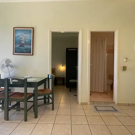 Captain Tom Apartment